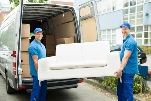 Local house removal team planning a move in Nags Head