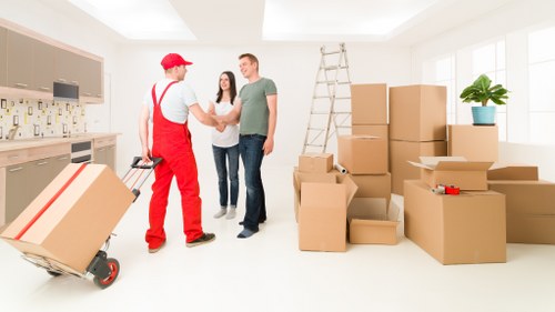 Local moving team handling access and parking challenges in Nags Head
